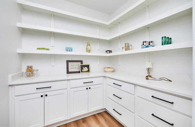 11174 Westport Drive, West Des Moines, IA 50266