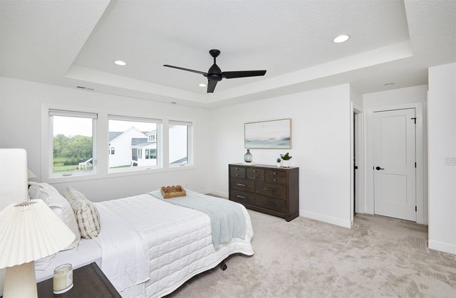 11174 Westport Drive, West Des Moines, IA 50266