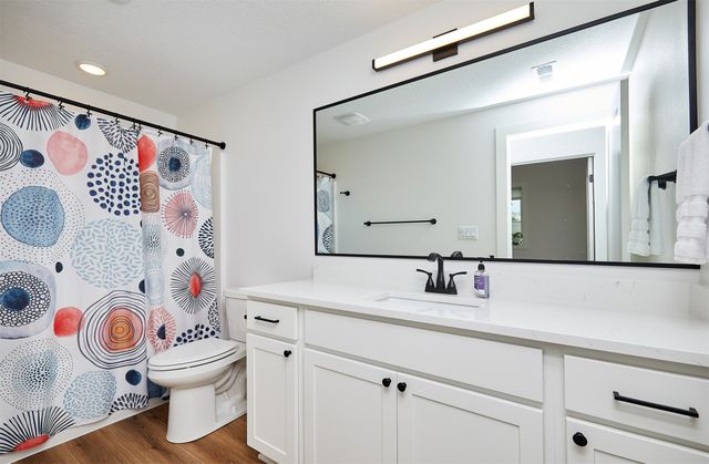 11174 Westport Drive, West Des Moines, IA 50266
