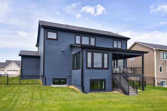 11174 Westport Drive, West Des Moines, IA 50266