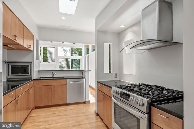 2227 GLASGOW RD, Alexandria, VA 22307