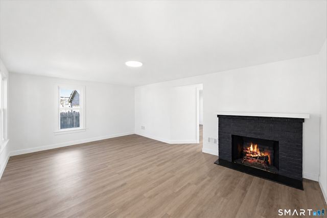12 Center Street, Stamford, CT 06906