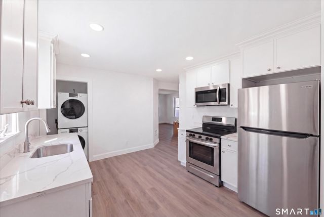 12 Center Street, Stamford, CT 06906