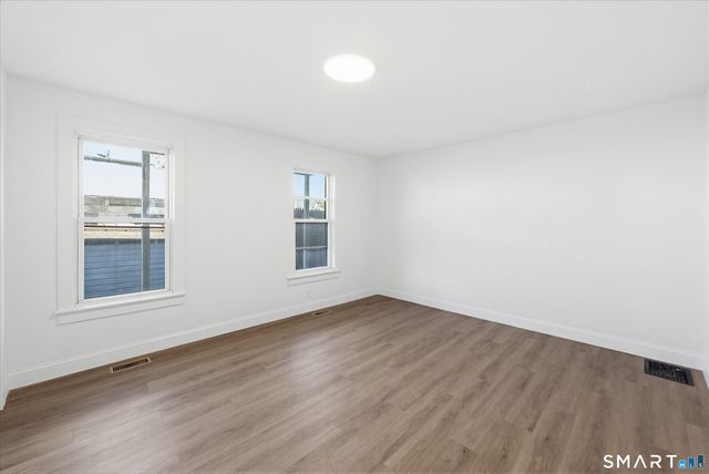 12 Center Street, Stamford, CT 06906