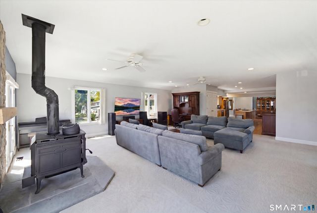 12 Center Street, Stamford, CT 06906