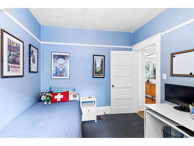 2210 Ne 54TH Ave, Portland, OR 97213