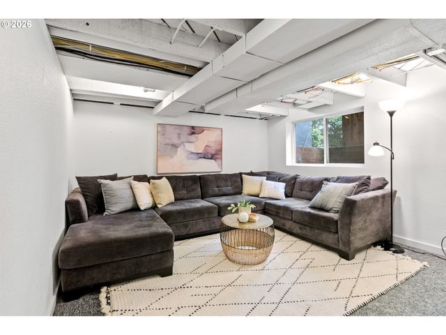 2210 Ne 54TH Ave, Portland, OR 97213