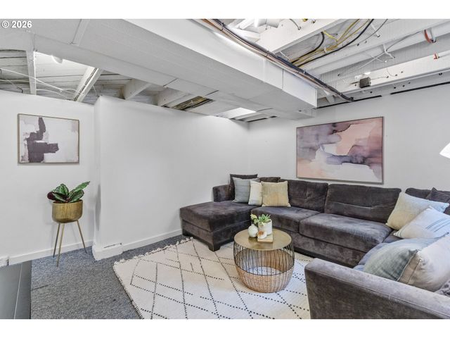 2210 Ne 54TH Ave, Portland, OR 97213