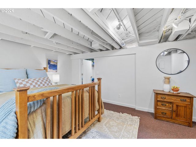 2210 Ne 54TH Ave, Portland, OR 97213