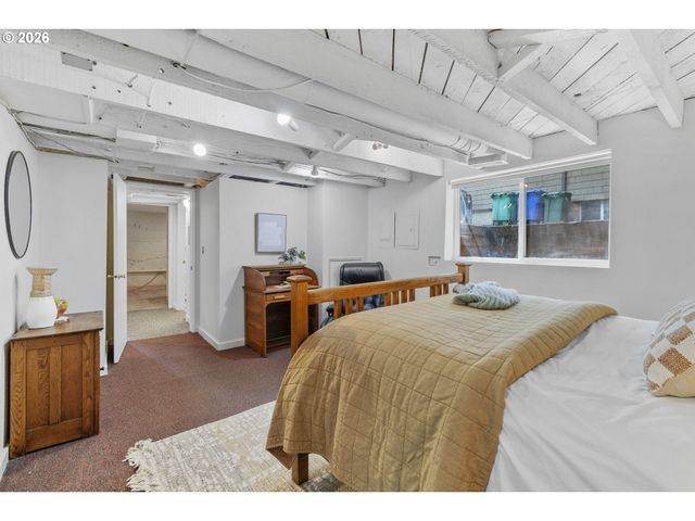 2210 Ne 54TH Ave, Portland, OR 97213