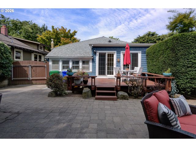 2210 Ne 54TH Ave, Portland, OR 97213