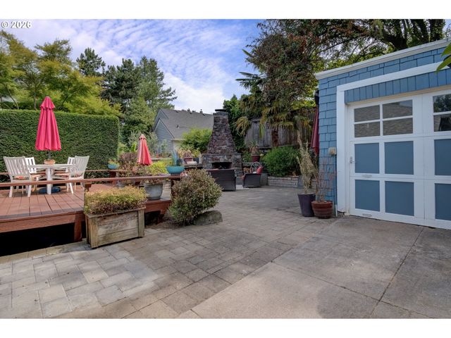 2210 Ne 54TH Ave, Portland, OR 97213