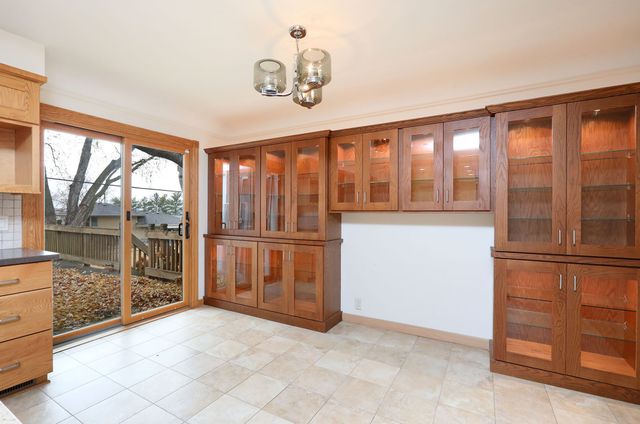 2218 70th Street, Windsor Heights, IA 50324