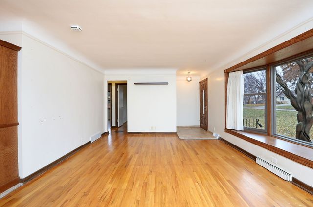 2218 70th Street, Windsor Heights, IA 50324