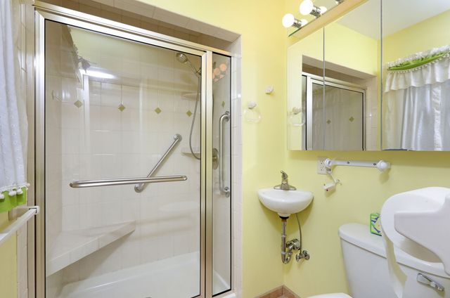 2218 70th Street, Windsor Heights, IA 50324