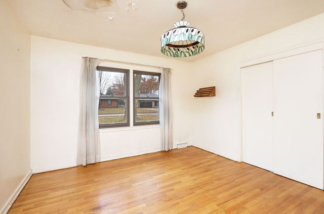 2218 70th Street, Windsor Heights, IA 50324