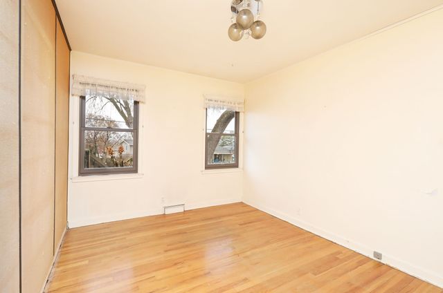 2218 70th Street, Windsor Heights, IA 50324