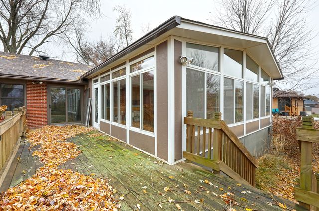 2218 70th Street, Windsor Heights, IA 50324