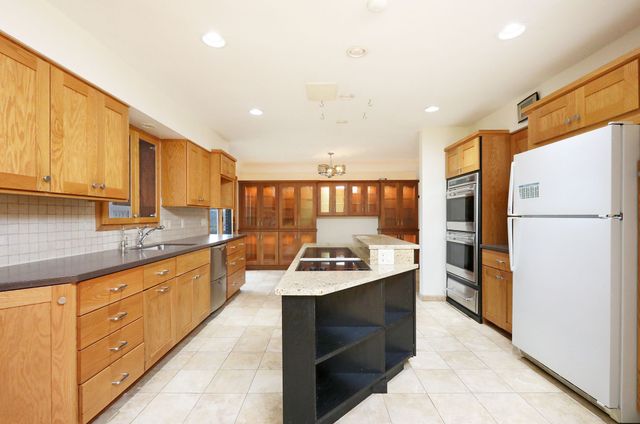 2218 70th Street, Windsor Heights, IA 50324