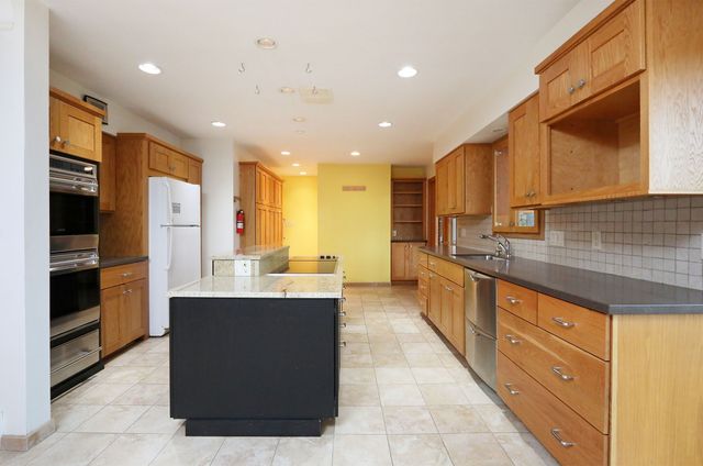 2218 70th Street, Windsor Heights, IA 50324