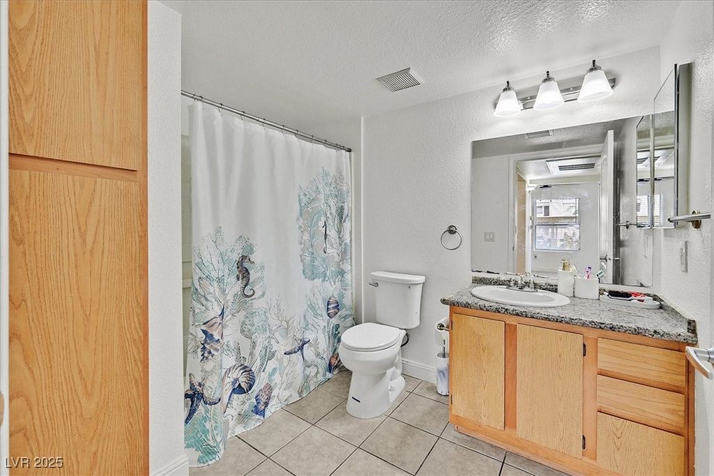 Image 19 of property listing at 5055 West Hacienda Avenue 1136, Las Vegas, NV 89118