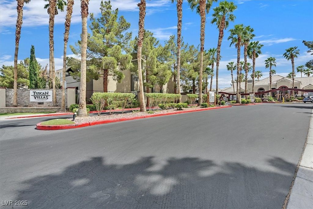 Image 25 of property listing at 5055 West Hacienda Avenue 1136, Las Vegas, NV 89118
