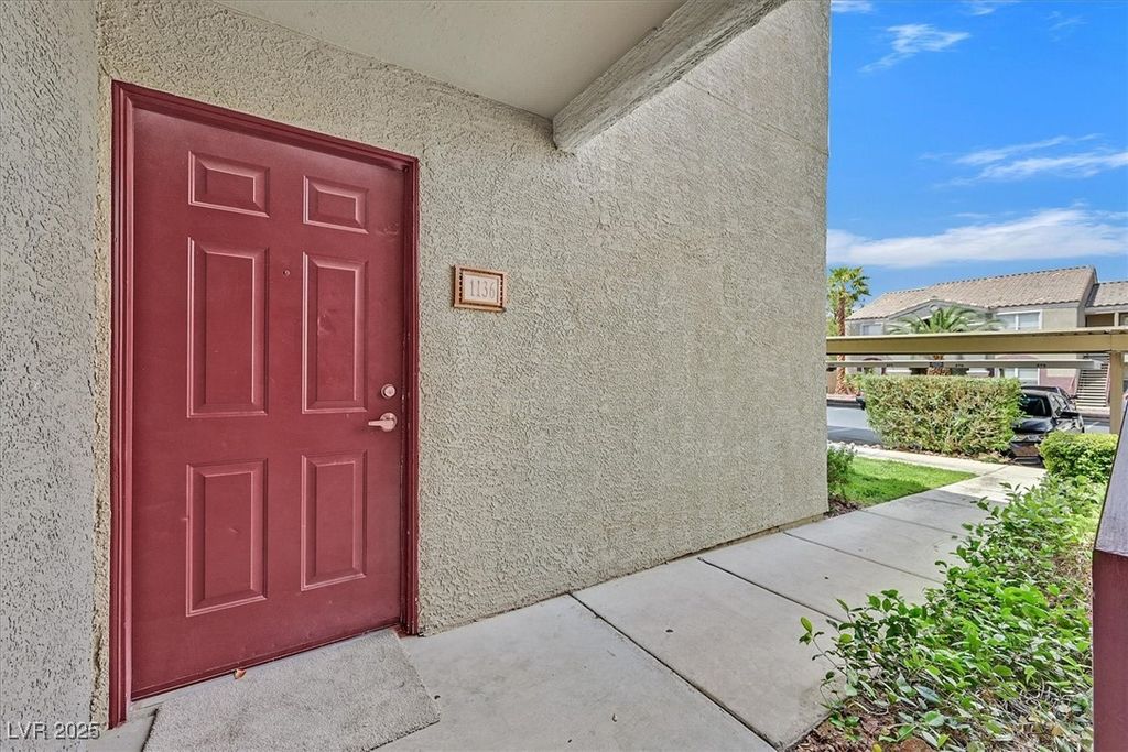 Image 6 of property listing at 5055 West Hacienda Avenue 1136, Las Vegas, NV 89118