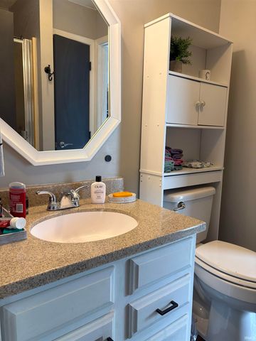 5855 Westchester Drive, Newburgh, IN 47630