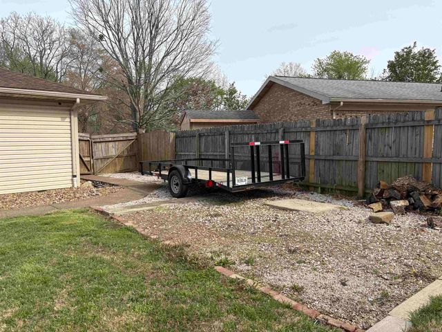 5855 Westchester Drive, Newburgh, IN 47630