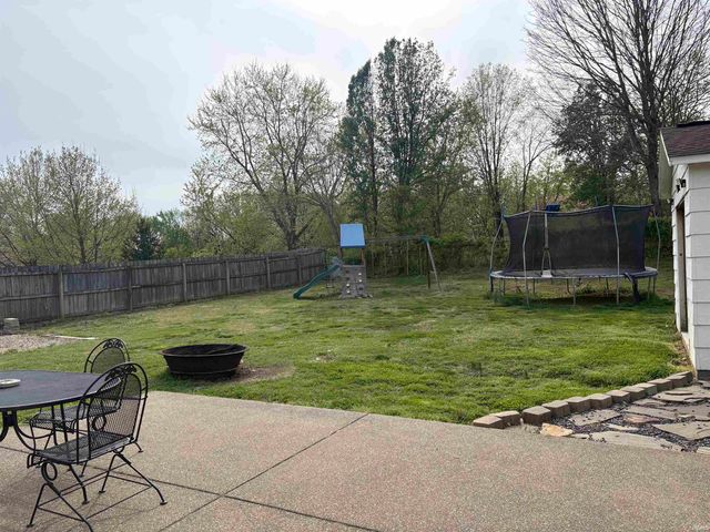 5855 Westchester Drive, Newburgh, IN 47630