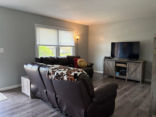 5855 Westchester Drive, Newburgh, IN 47630