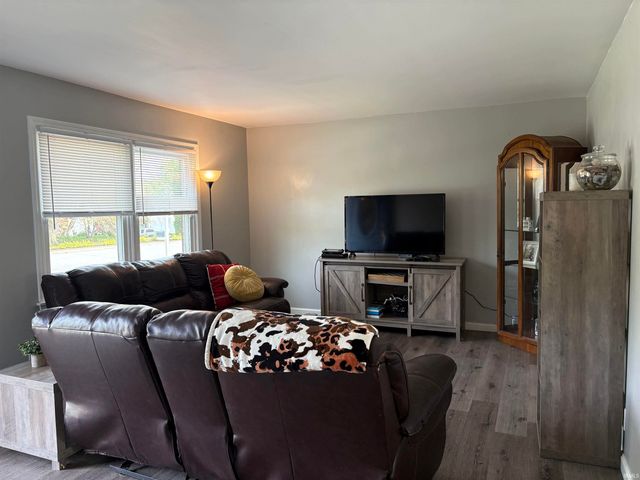 5855 Westchester Drive, Newburgh, IN 47630