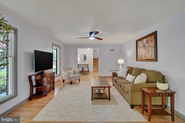 11013 KLINE HILL CT, New Freedom, PA 17349