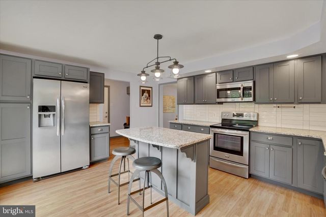 11013 KLINE HILL CT, New Freedom, PA 17349