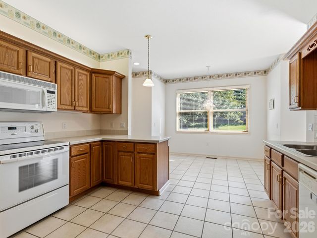 128 Stone House Road, Hendersonville, NC 28739