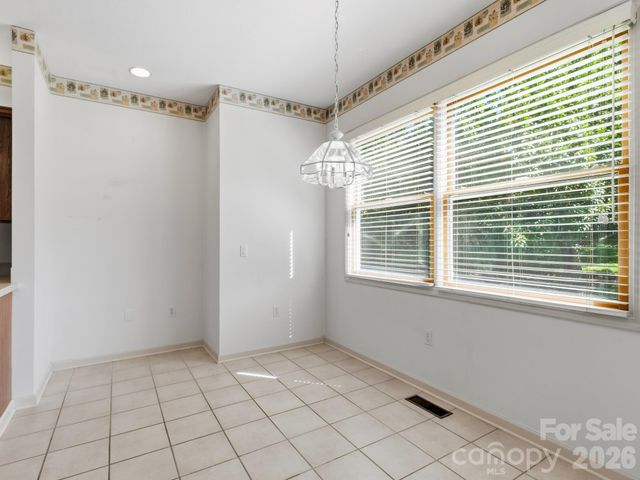 128 Stone House Road, Hendersonville, NC 28739