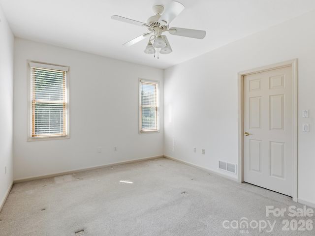 128 Stone House Road, Hendersonville, NC 28739