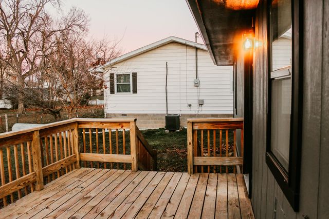 502 Bunch Avenue, Ava, MO 65608