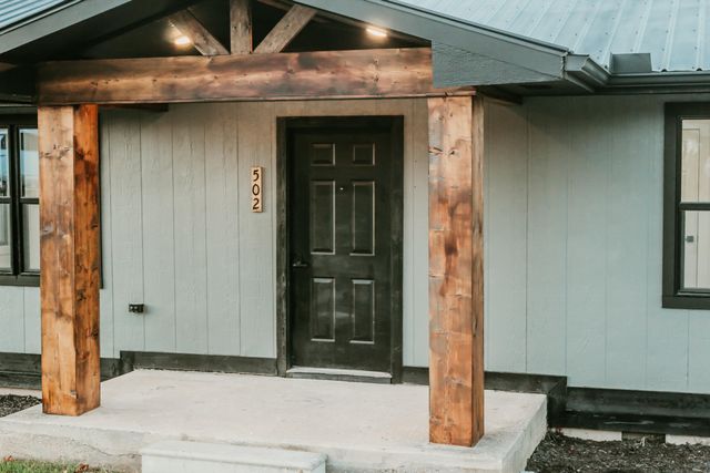 502 Bunch Avenue, Ava, MO 65608