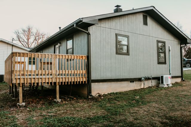 502 Bunch Avenue, Ava, MO 65608