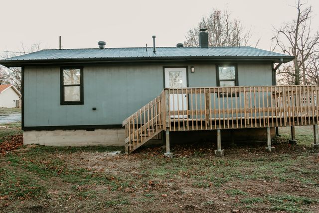 502 Bunch Avenue, Ava, MO 65608