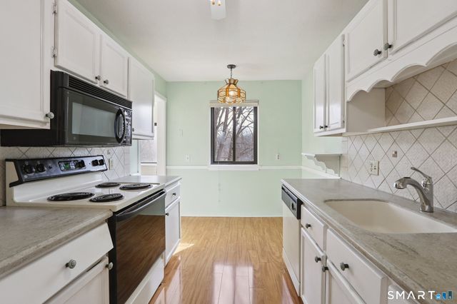 558 Heritage Village C, Southbury, CT 06488