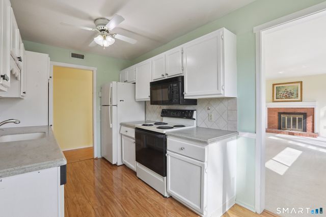 558 Heritage Village C, Southbury, CT 06488