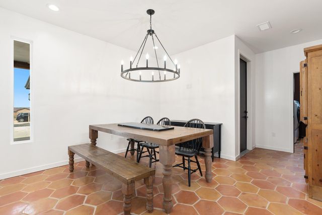 712 2nd Street NE, Rio Rancho, NM 87124