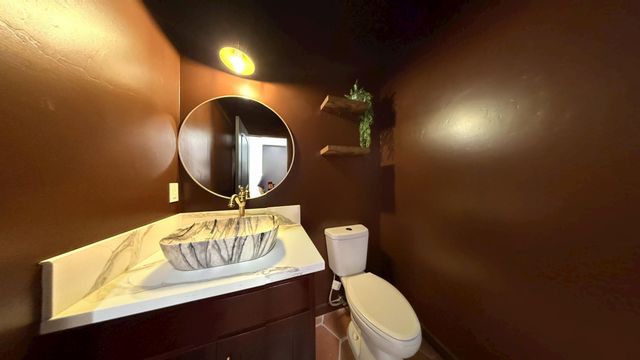 712 2nd Street NE, Rio Rancho, NM 87124