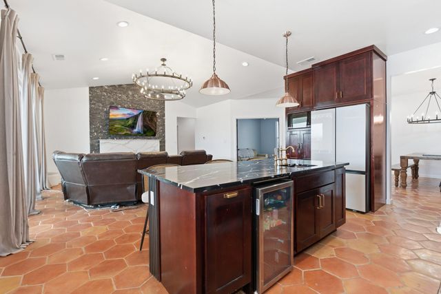 712 2nd Street NE, Rio Rancho, NM 87124