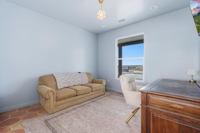 712 2nd Street NE, Rio Rancho, NM 87124