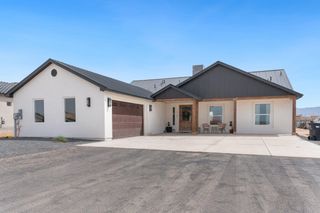 712 2nd Street NE, Rio Rancho, NM 87124