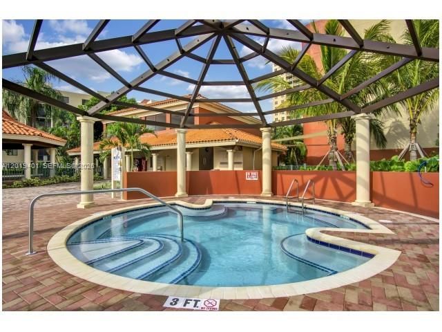 9601 Fontainebleau Blvd 110, Miami, FL 33172