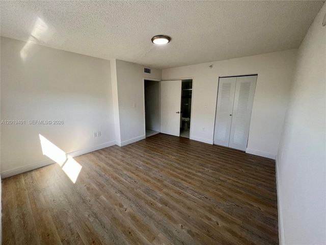 9601 Fontainebleau Blvd 110, Miami, FL 33172